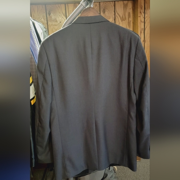VanHeusen Suit Jacket 40R - Picture 9 of 9
